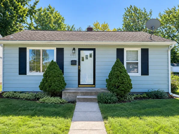 1302 Chalfant St, South Bend, IN 46617