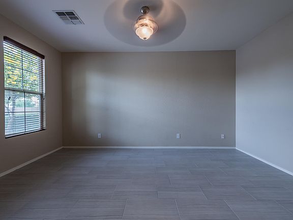 4th image of 2136 E Kings Ave