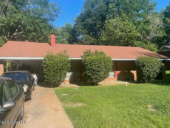 2nd image of 2479 Twisted Oak Dr