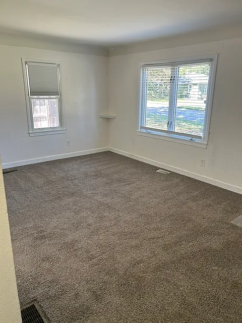2 bed, 1057 sqft, $1,900 — Photo 3