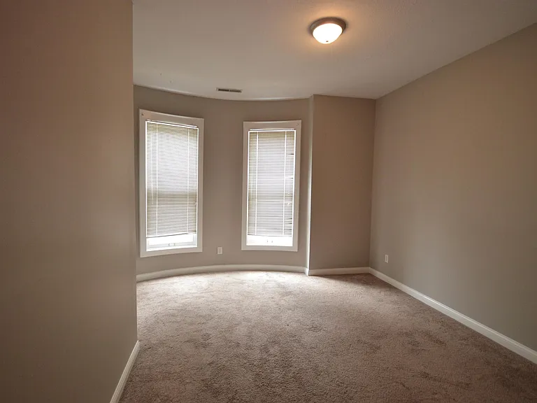1473 N Delaware St — Photo 2