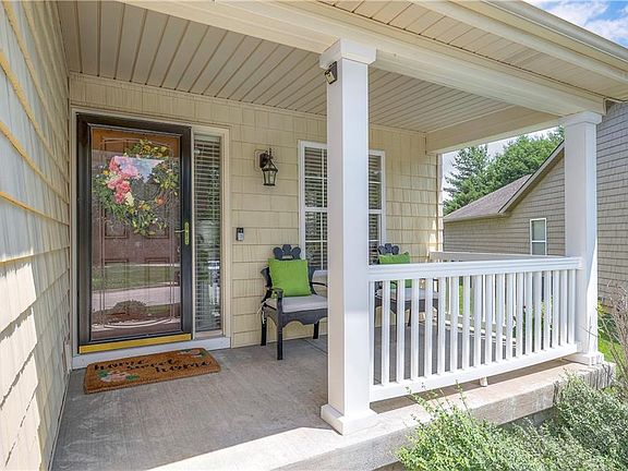 3rd image of 11004 Whispering Ln
