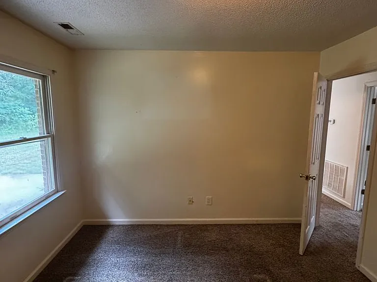 100 Red Rock Dr — Photo 24