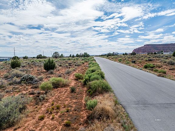 4th image of 20 Lone Spur Cir