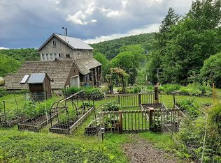 413 Lake Raponda Rd, Wilmington, VT 05363