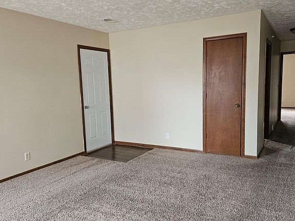 5th image of 516 S Lakewood St