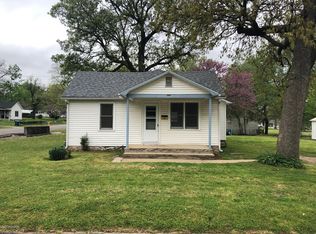 631 Sophia St, Carthage, MO 64836