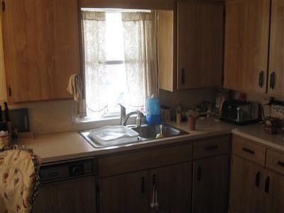 4th image of 21200 Lake Shore Blvd