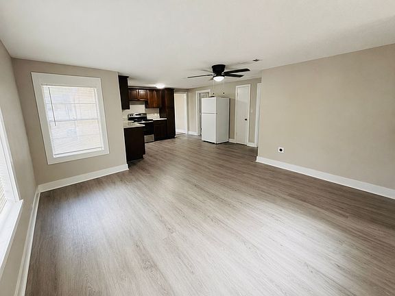3rd image of 2310 Sonny Perkins St