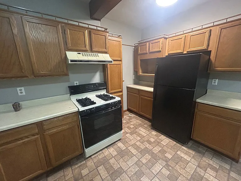 407 Frank St — Photo 13