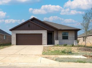 204 Lariat Ln, Valley View, TX 76272