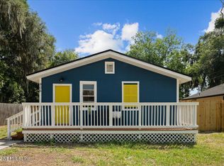 906 Pine Ave, Green Cove Springs, FL 32043