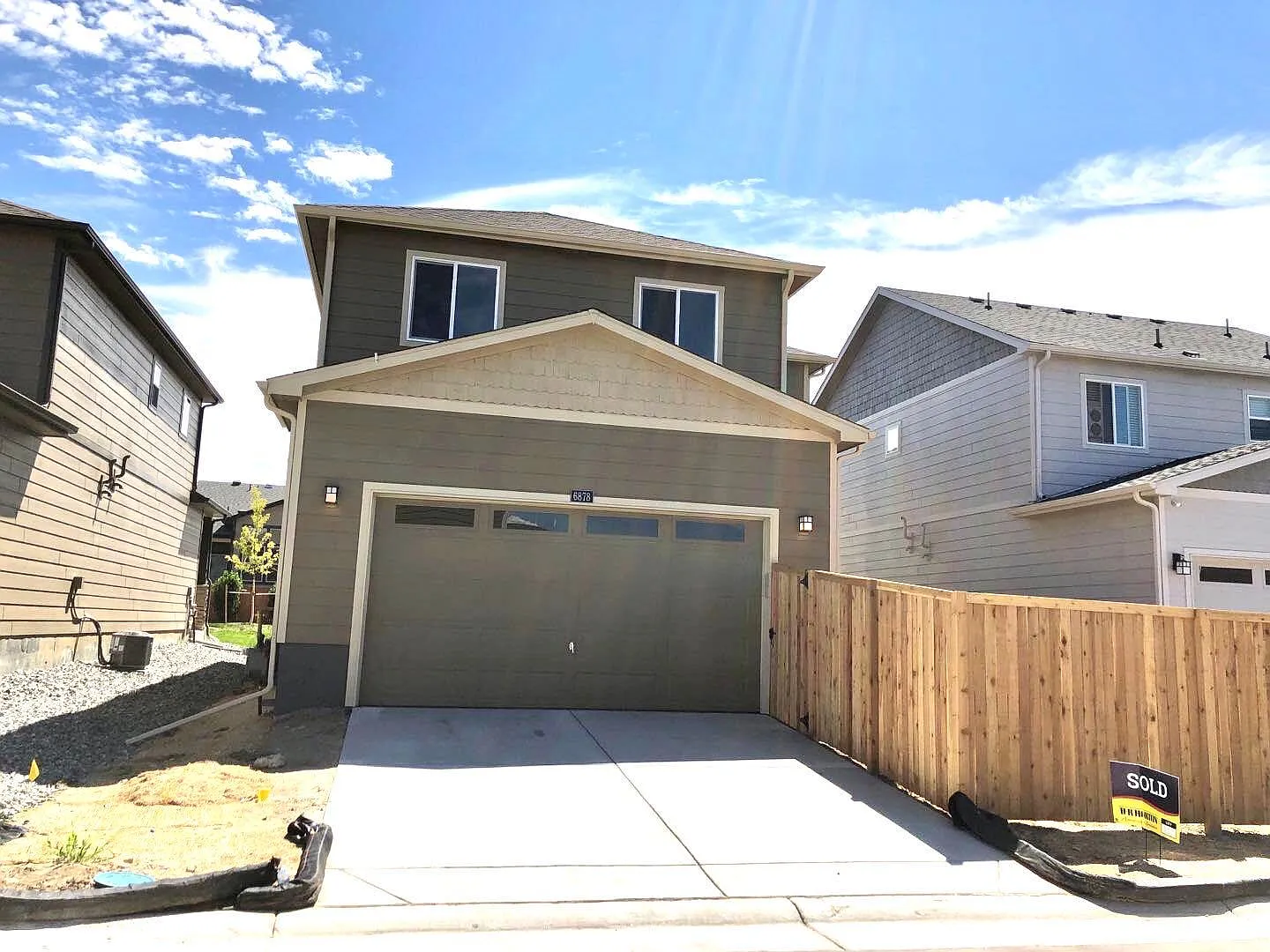 6878 Longpark Dr — Photo 2