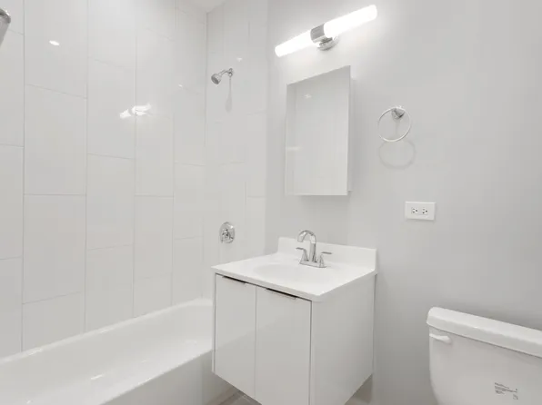 7503 N Eastlake Ter, Chicago, IL