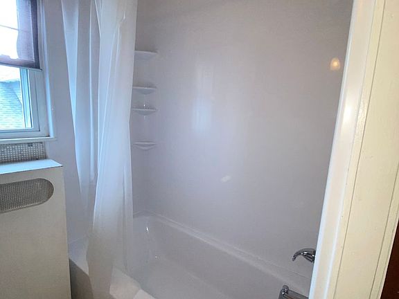 2nd image of 710 Darby Rd #2