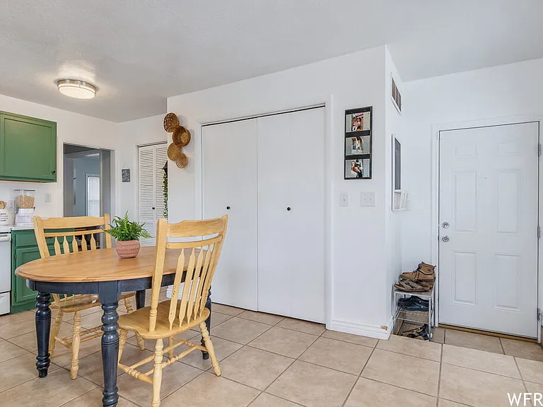 5565 S 2300 W — Photo 5