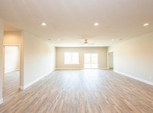 513 W Tule Ave, Woodlake, CA 93286