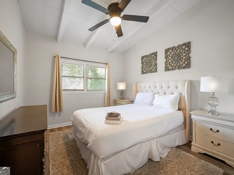 3175 Westwood Dr — Photo 10