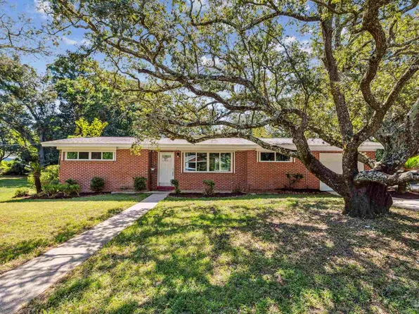 104 Navarre St, Gulf Breeze, FL 32561