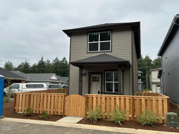 4515 SE Fleming St #71, South Beach, OR 97366