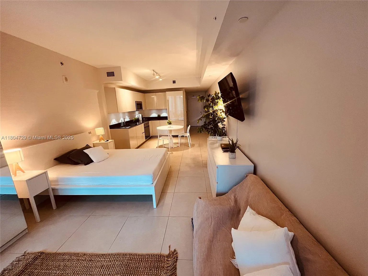 1010 Brickell Condo — Photo 2