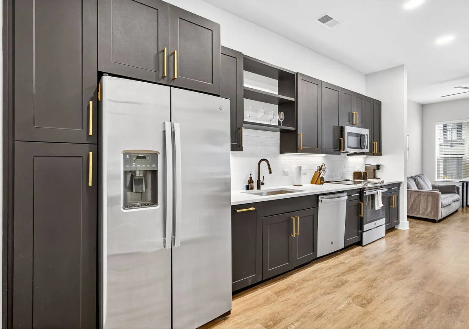 Stylish 1BR in Heart of Midtown Tampa — Photo 4
