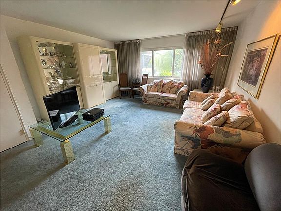 4th image of 8115 Avenue L