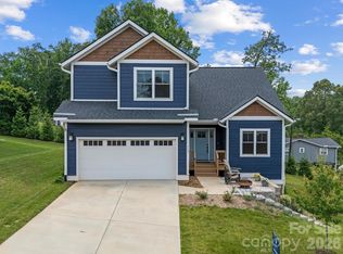 111 Ellis Ln, Arden, NC 28704