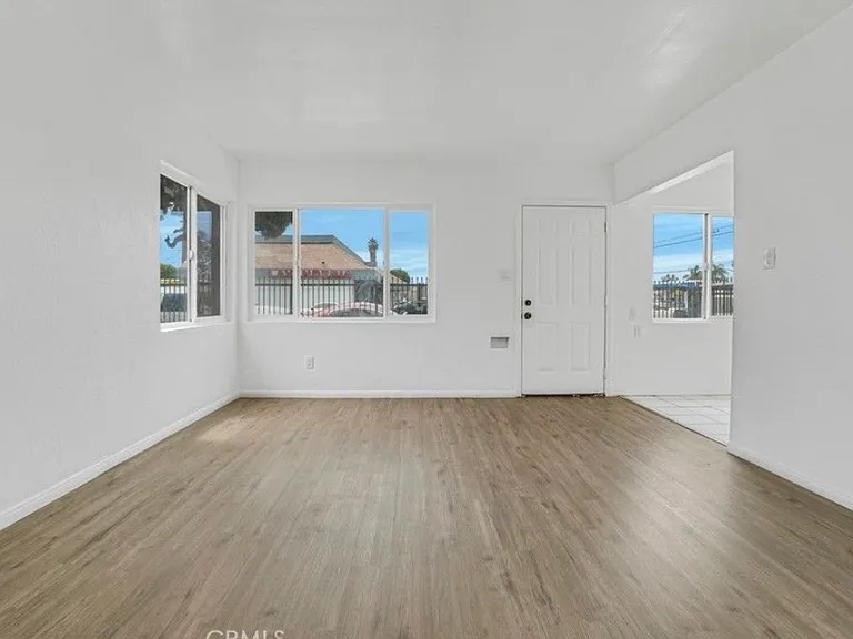 904 S Bullis Rd #D — Photo 5