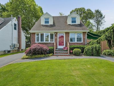 14 Covington Street, Huntington Station, NY, 11746