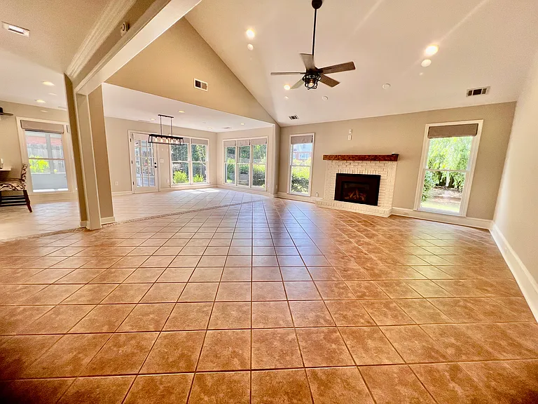 205 Kinderhill Ct — Photo 8