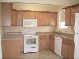 4th image of 67 Harbor Ave #1