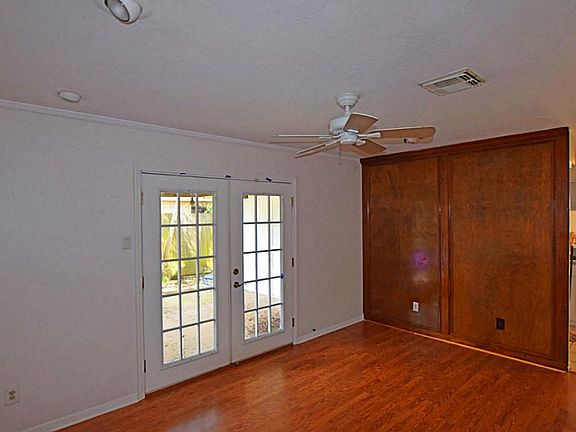 3rd image of 5018 W Circle Park St