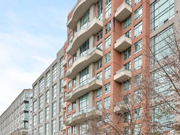 200 Manitoba St Unit 609, Toronto, ON M8Y 3Y9