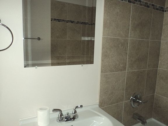 4th image of 5105 44th St #102