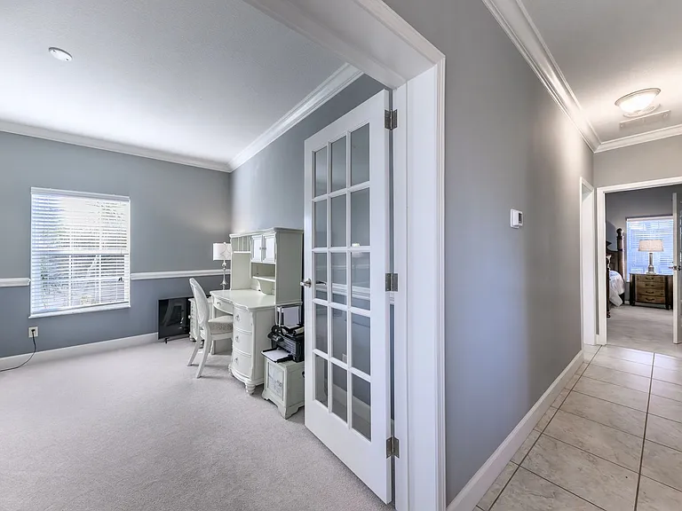 2 Emden Cir — Photo 28