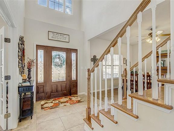 5th image of 233 Canyon Creek Cir