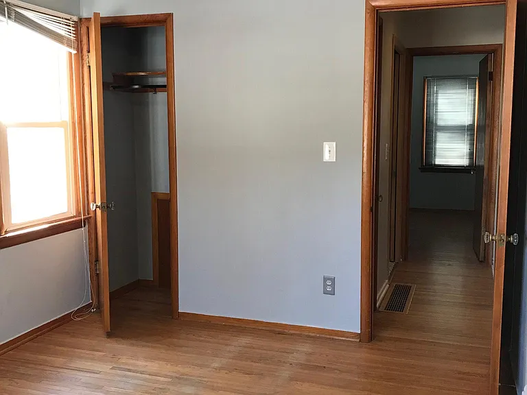 2333 Dunham St — Photo 8