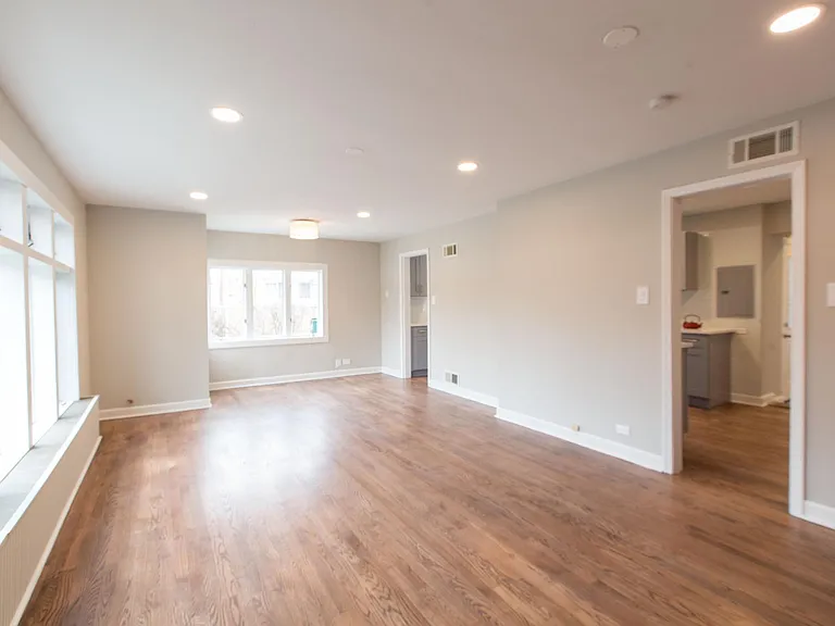 2184 Techny Rd — Photo 11