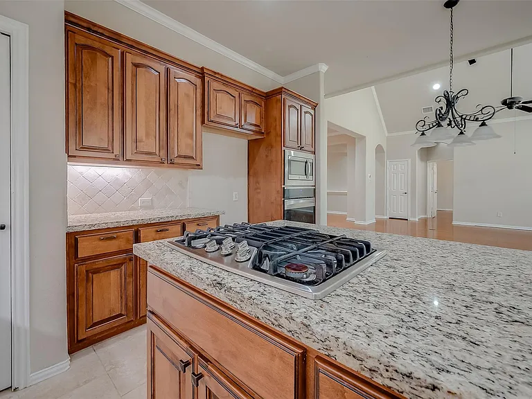 7206 Spring Meadow Ln — Photo 23