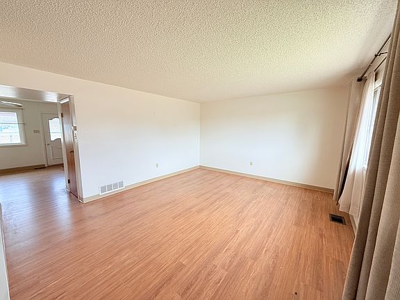 3rd image of 1700 6th Ave #B