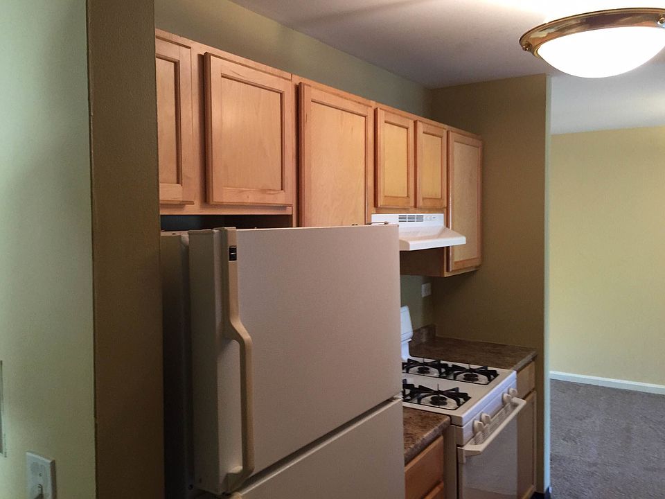 1st image of 1931 Prairie Sq APT 123