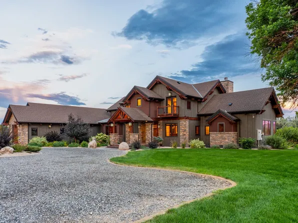 970 Lane 11, Powell, WY 82435