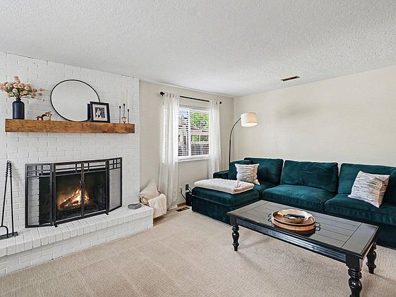3rd image of 717 Shipman Mountain Ct
