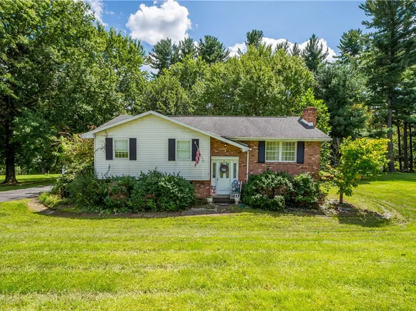 7 Van Buren St, Cokeburg, PA 15324