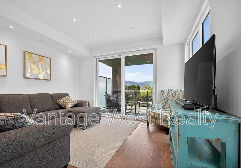 3859 Carrall Rd #1 — Photo 28