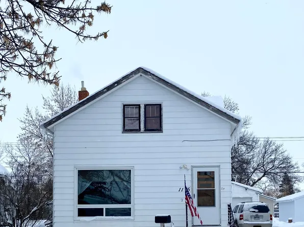 1115 & 1119 5th St, Langdon, ND 58249