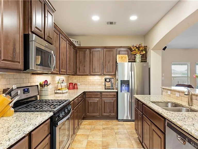 3716 Anchor Bay Dr — Photo 5