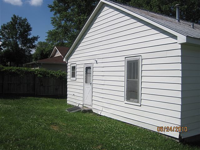 2nd image of 228 Eastview Dr
