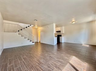 38011 20th St E APT 3, Palmdale, CA 93550